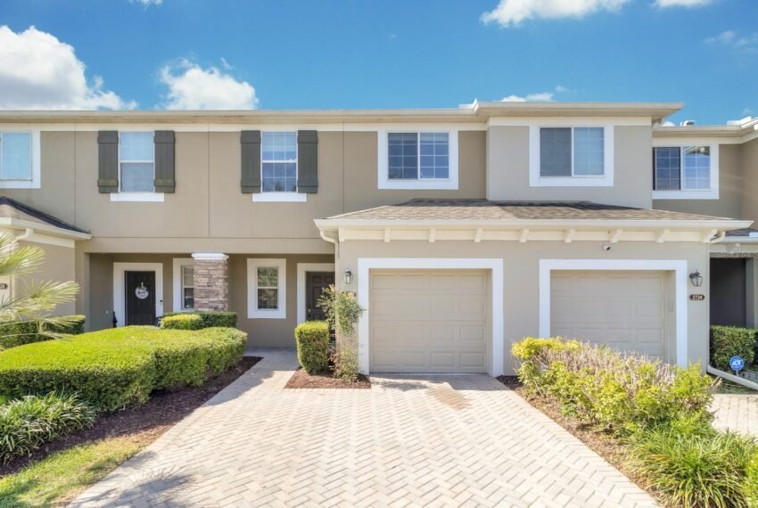 2726 RIVER LANDING Drive Sanford, FL 32771-9524