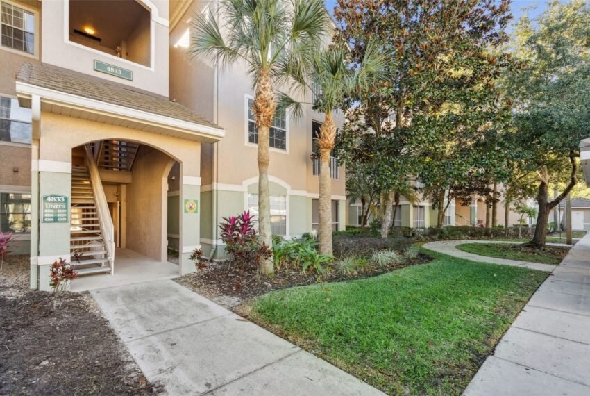 4833 CYPRESS WOODS Drive #4306 Orlando, FL 32811-3552