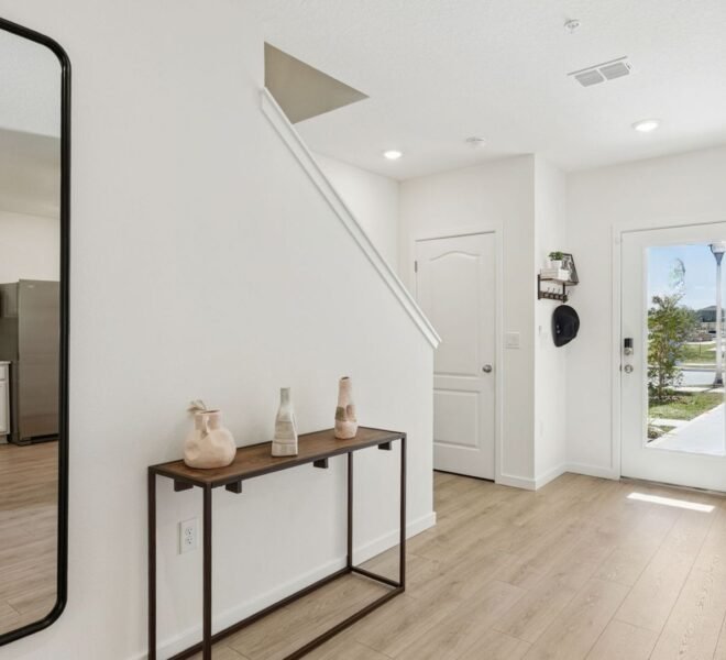 1_HollyEntryway
